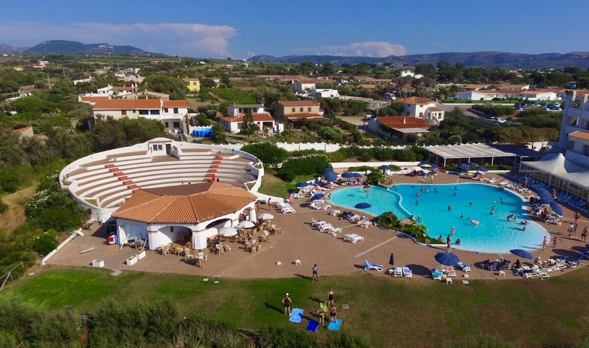 Futura Style Acqua di Mare Resort - Amphitheater and resort pool viewed from above
