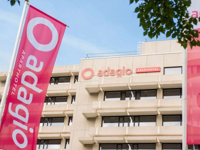 Adagio Amsterdam City South - Modern and functional building with a metropolitan style, featuring bright spaces and refined interiors, carefully designed to ensure comfort and a welcoming atmosphere.