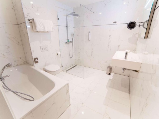 DoubleTree by Hilton Hotel Amsterdam - NDSM Wharf - Immagine 9