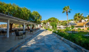 Azka Hotel