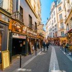 The picturesque streets of Paris’ Latin Quarter, lively and steeped in history, are filled with bookshops, traditional cafés and old buildings that exude timeless charm.