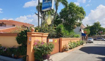 Playa Blanca Bed & Breakfast