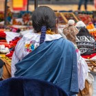 At Pujilí market you’ll find ponchos, shawls, blankets and rugs handwoven with natural fibers, authentic examples of Andean tradition and creativity.