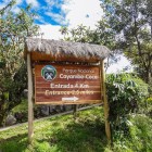 Cayambe Coca National Park in Ecuador features volcanoes, lagoons and rainforests, offering unique biodiversity, stunning landscapes and trails immersed in nature.