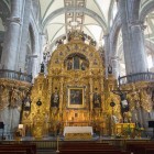 The interior of the Metropolitan Cathedral of Mexico City amazes with its golden altar and Baroque decor, a sacred masterpiece celebrating art, faith, and centuries of history.