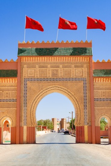 Ancient capital of the Tafilalet, Rissani preserves earthen kasbahs, historic souks, and the mausoleum of Moulay Ali Cherif, nestled among palm groves and caravan trails.