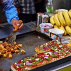 In Xi’an’s Muslim Quarter, spicy street-food tofu captivates with intense flavors and aromatic spices typical of local tradition.