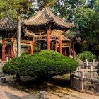 The Phoenix Pavilion in Xi’an, an architectural gem, combines classical elegance with symbols of prosperity and rebirth in Chinese tradition.