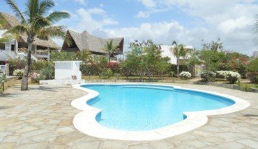 Pole Pole Beach House Pole Pole Beach House