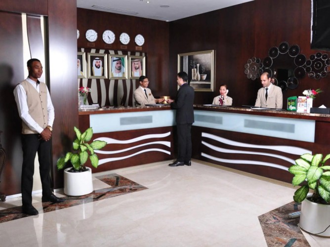 Ewan Ajman Suites Hotel - Immagine 3