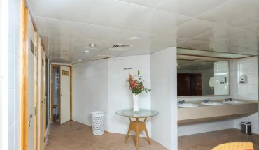 Avari Hotel