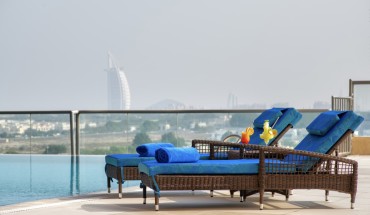 Two Seasons Hotel & Apartments