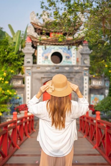 Tran Quoc Pagoda, Ngoc Son Temple