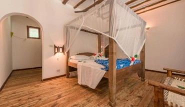 Hakuna Majiwe Beach Lodge