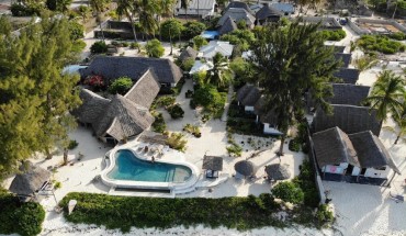 Driftwood Beach Lodge