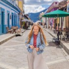 San Cristóbal de Las Casas, where the historic center preserves its intact Spanish colonial style: cobblestone streets, red roofs, flower-decorated balconies, and colorful façades.