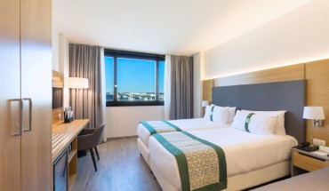 Holiday Inn Naples by IHG