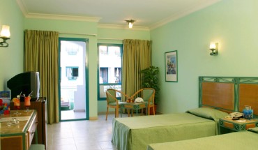 Falcon Hills Hotel