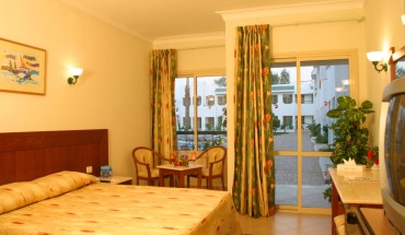 Falcon Hills Hotel