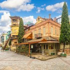 In Tbilisi’s old district, wooden houses, carved balconies and a clock tower create a fairytale atmosphere among cobbled streets and historic cafés.