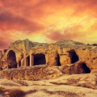 Ancient caves of the rock-hewn city of Uplistsikhe, in the Shida Kartli region of Georgia, a fascinating complex carved into the rock that tells centuries of history.