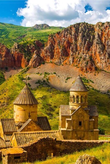 Noravank Monastery, Armenia: set between red mountains and green hills, this medieval complex in Vayots Dzor canyon offers breathtaking views and unique charm.