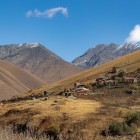 Juta, a high-altitude village in the Georgian Caucasus, captivates with alpine landscapes, authentic traditions, and trekking among the spectacular Kazbegi peaks.