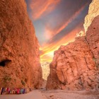 The Todra Gorges amaze with rock walls rising up to 300 meters, spectacular canyons carved by the river and colors that glow at sunset.