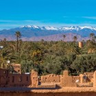Skoura Oasis enchants with palm groves, red-earth kasbahs, olive trees and traditional villages, between the desert and the snow-capped Atlas peaks.