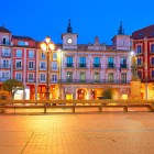 Plaza Mayor in Burgos is the city's beating heart, where elegant buildings, historic arcades and outdoor cafés create a lively atmosphere to enjoy at a relaxed pace.