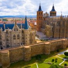 Panoramic view of Astorga Cathedral and the Episcopal Palace designed by Antoni Gaudí, two remarkable landmarks overlooking the historic centre of Castile and León.
