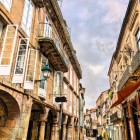 Among stone arcades and elegant façades, the historic centre of Santiago de Compostela, a UNESCO World Heritage Site, preserves all the charm of its traditional architecture.