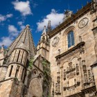 The Renaissance side façade of Plasencia Cathedral combines elegant carved reliefs with Gothic elements, highlighting the prestige of one of Extremadura's most iconic monuments.