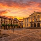 Palencia's Plaza Mayor, created in the 17th century, is the historic heart of the city. Its arcades, the monument to Alonso Berruguete and the elegant Town Hall define its harmonious architectural character.