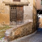 The lanes of Toledo’s ancient Judería recall a Sephardic presence documented since the 4th century; in the Middle Ages, the quarter held palaces and up to ten synagogues.