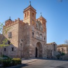 Puerta del Cambrón, the ancient gateway to Toledo’s Jewish Quarter, preserves Islamic structures and 16th-century Renaissance forms framed by four stone and brick towers.