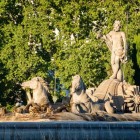 Designed by Ventura Rodríguez for Charles III, the fountain was entrusted to Juan Pascual de Mena and sculpted by José Arias: Neptune celebrates Bourbon Spain’s maritime power.