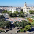 From above, Plaça de Catalunya reveals fountains, gardens and geometric avenues, Barcelona’s urban heart and meeting point between the historic city and the modernist Eixample.