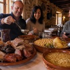 A symbol of Astorga, cocido maragato comes from the muleteers’ cuisine: meats, chickpeas with cabbage and soup are served in reverse order, in a convivial ritual of authentic flavours.