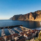 At the foot of the towering Los Gigantes cliffs, Los Gigantes Marina welcomes boats and Atlantic excursions in one of Tenerife’s most iconic settings