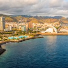 From the sea, Santa Cruz de Tenerife reveals its most contemporary side: the Tenerife Auditorium, the Maritime Park and the city towers rise before the Anaga mountains.