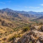 From the viewpoint, admire the Nuratau Mountains, shaped by valleys and rocky ridges: a remote landscape revealing Uzbekistan's wild and natural side.