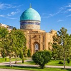 Surrounded by greenery, the Kaffal Shashi Mausoleum is dedicated to one of the most important religious figures in Tashkent’s history and completes the visit to Khast-Imam.